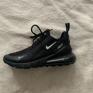 Nike Air Max 270 (Mens 8 US, EUR 41)